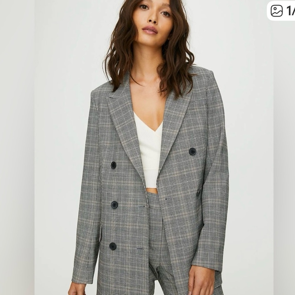 Aritzia Gray Plaid Double-Breasted Blazer